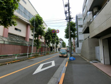 岩田ビル前面の通り