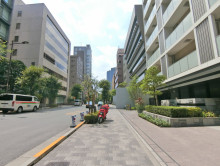 五番町KUビル前面の