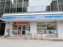 徒歩5分にあるローソ