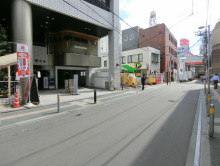 角川ビル前面の通り