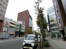 神宮前浅間ビル前面の