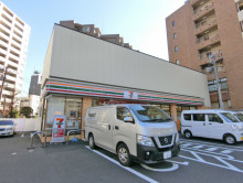 徒歩3分のセブンイレ