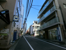 松永ビル前面の通り