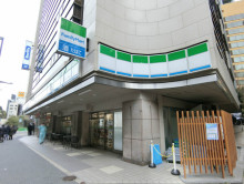 並びのファミリーマー