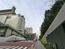 周辺は落ち着いたエリ