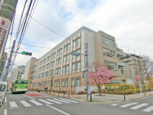 向かいの総合東京病院