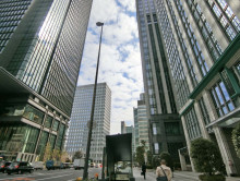 周辺は大型オフィスの