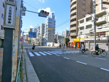 いちご目黒ビル前面の