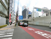 渋谷スクエアA前面の玉川通り