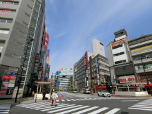 新東第一ビル前面の通