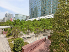 向かいの品川セントラ