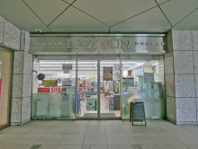 隣のローソン品川グラ