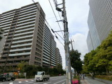 海岸通り沿いに立地