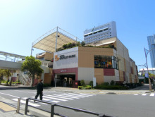 至近の三井アウトレットパーク 幕張