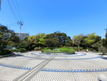 徒歩2分の浜田公園