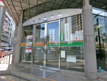 徒歩1分の京橋郵便局