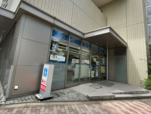 徒歩2分のローソン 