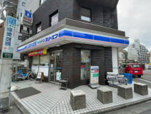 徒歩2分のローソン・