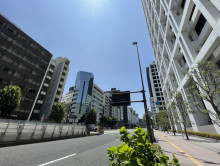 付近の青山通り