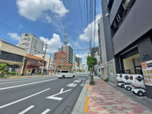 ビル前の深川吾嬬町線