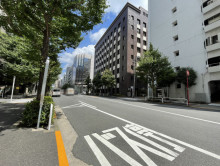 NMF竹橋ビル前面の