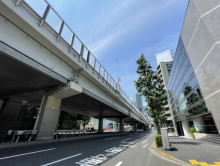 EDGE南青山ビル前