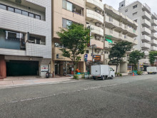 オフィス前面通り