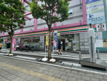 徒歩2分のセブンイレ