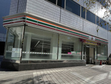 徒歩1分のセブンイレ