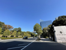 アトム青山タワー前面の通り