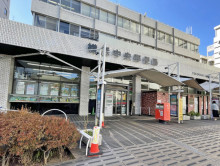 付近の横浜中央郵便局