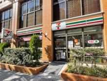 徒歩2分のセブンイレ