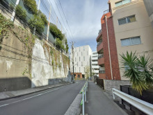 麻布ネストビル前面の