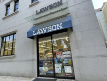 徒歩1分のローソン 