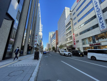 敷島ビル前面の通り