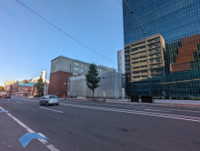 KNビル前面の通り