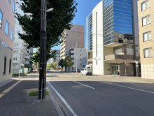 南大通ビル二条館前面