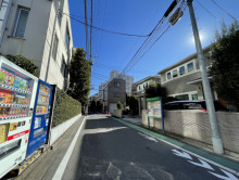 周辺は落ち着いたエリア