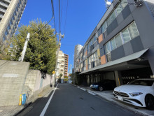 南青山7丁目戸建前面の通り