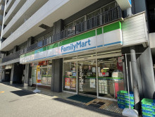 並びのファミリーマー