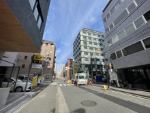 恒倉ビル前面の通り