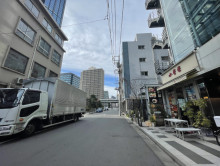 SRビル前面の通り