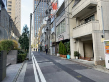 芝NAビル前面の通り