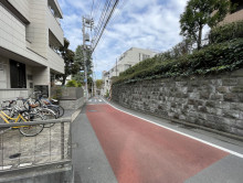 グラン四谷ビル前面の