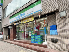 並びのファミリーマー