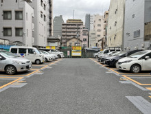 向かいのコインパーキング