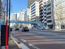 天野ビル前面の外堀通