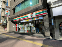 並びのセブンイレブン