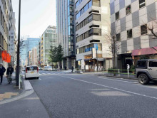 河野ビル前面の通り