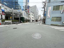 ワタヤコスモスビル前